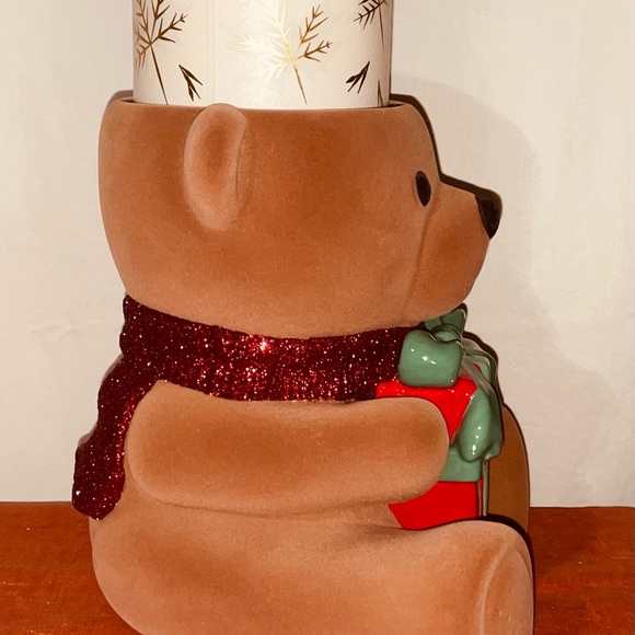 Bath & Body Works Christmas Bear Holding Presents Candle Holder - Picture 3 of 4